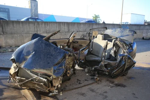 Soldados envolvidos em acidente na BR-116 estavam atrasados e carro trafegava a mais de 100 km/h, diz sobrevivente