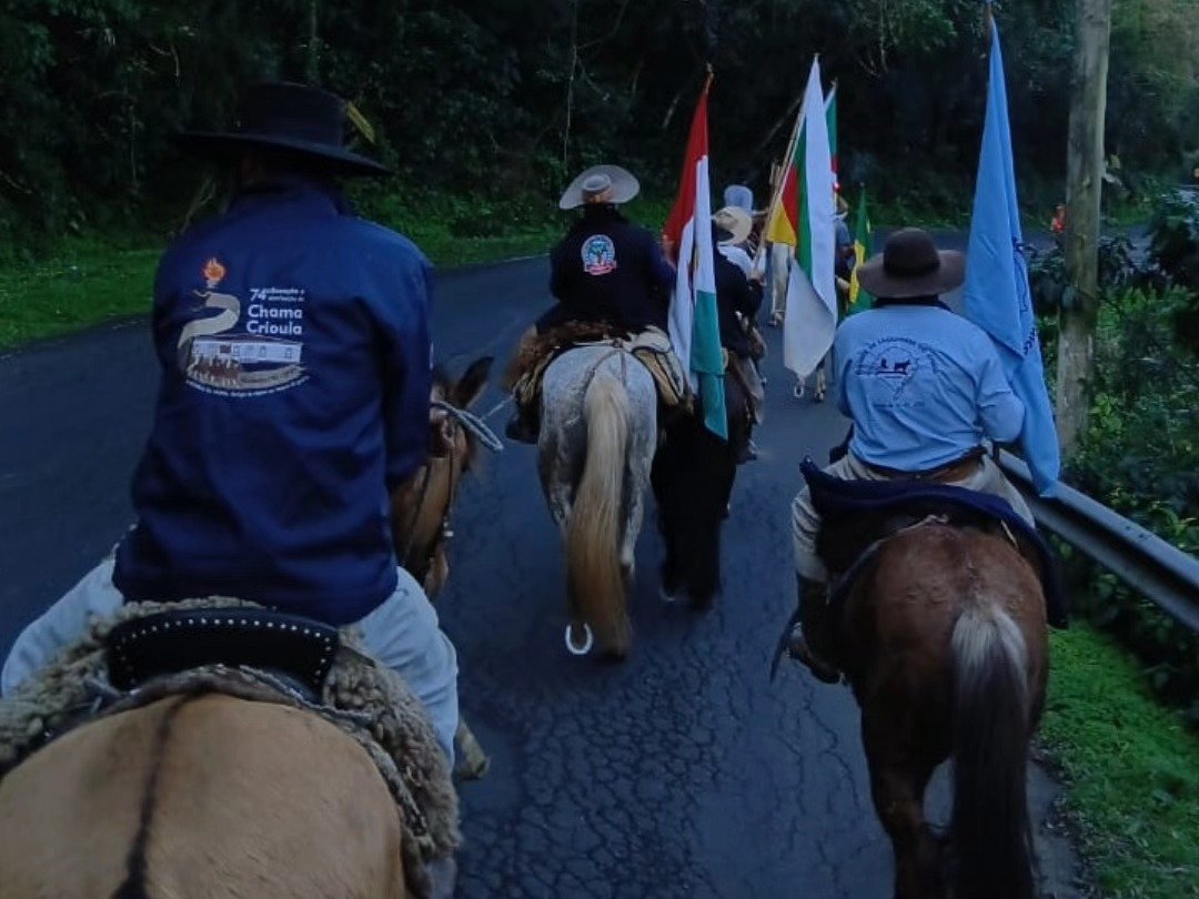 Coordenador Edson Sana destaca União e Desafios da Cavalgada da 23ª RT até o Litoral levando a Chama Crioula 1 539657514 24057095903962144 7510365150715197352 n