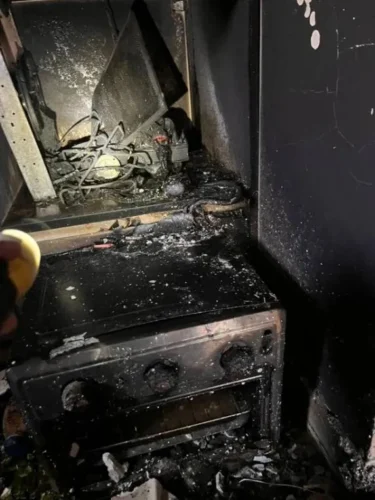 Incêndio atinge apartamento e homem tem cerca de 70% do corpo queimado