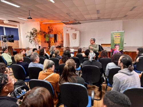 Paulo Betti apresenta workshop em Osório pelo projeto “De Carona com a Cultura” 1 556099659 24321190607552671 4239944381415093304 n