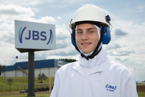 JBS lança programa de estágio em busca de talentos regionais para desenvolver futuras lideranças no Rio Grande do Sul