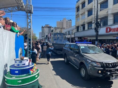 Em Tramandaí, Caminhada Cívica comemora 60 anos de emancipação