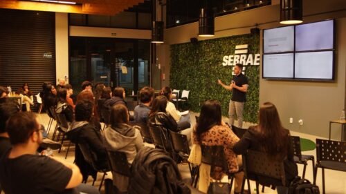 Workshop do Sebrae conecta jovens empreendedores em capacitação sobre Marketing e Vendas, em palestra conduzida pela Gama