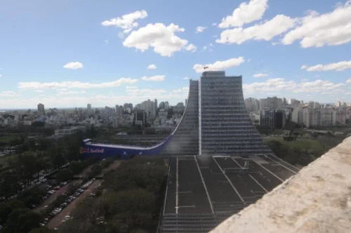 Sonho virou realidade: Sandro Dias quebra recordes em descida de skate na mega rampa em Porto Alegre 5 descida skate02