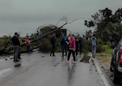 Tornado ou Microexplosão em Santa Vitória do Palmar, RS