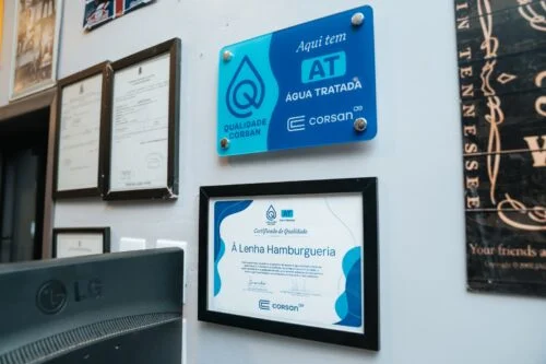 SELO CORSAN DE QUALIDADE: Corsan certifica a rede À Lenha por destaque em saneamento e boas práticas ambientais no Litoral Norte