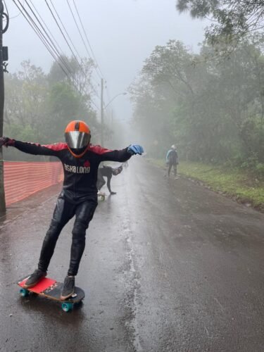 INICIA A 2ª ETAPA DO CIRCUITO GAÚCHO DE SKATE VELOCIDADE NO MORRO DA BORÚSSIA