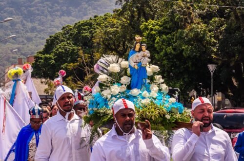 FESTA EM LOUVOR A NOSSA SENHORA DO ROSÁRIO MANTÉM VIVA TRADIÇÃO MAÇAMBIQUE EM OSÓRIO