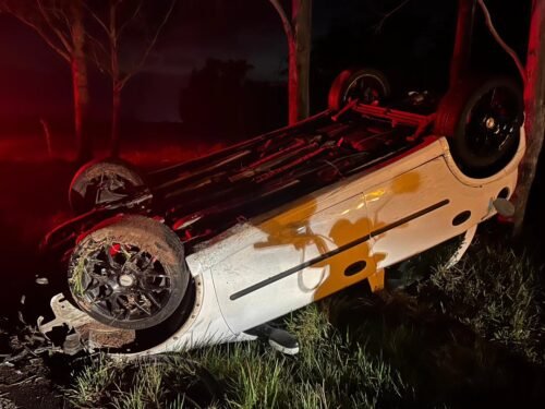 Capotamento é registrado na Estrada do Palmital em Osório