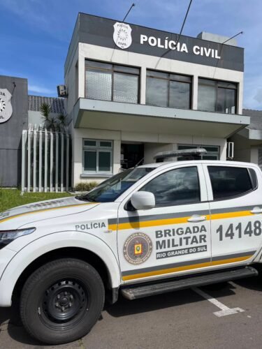 Mulher desorientada abandona veículo com filho dentro às margens da RS-030, nas proximidades da localidade de Agasa