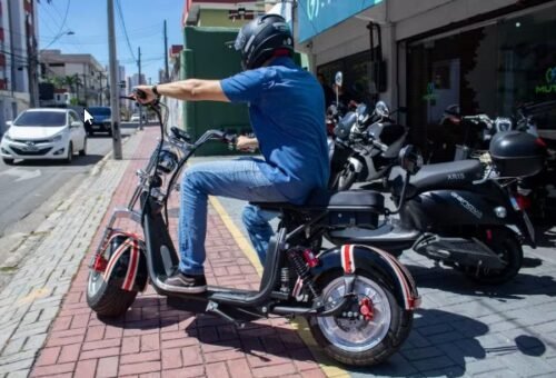 A Secretaria Municipal de Mobilidade e Trânsito (SMT) alerta condutores para prazo de regularização de Ciclomotores