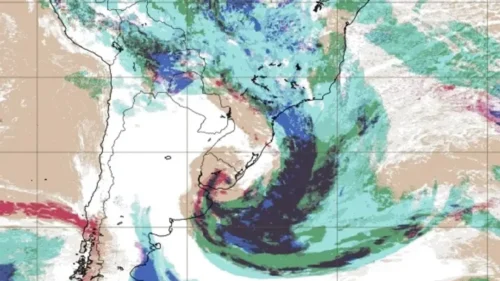 CICLONE VAI PROVOCAR CHUVA FORTE, VENTO E TEMPESTADES EM VÁRIOS ESTADOS NO FIM DE SEMANA