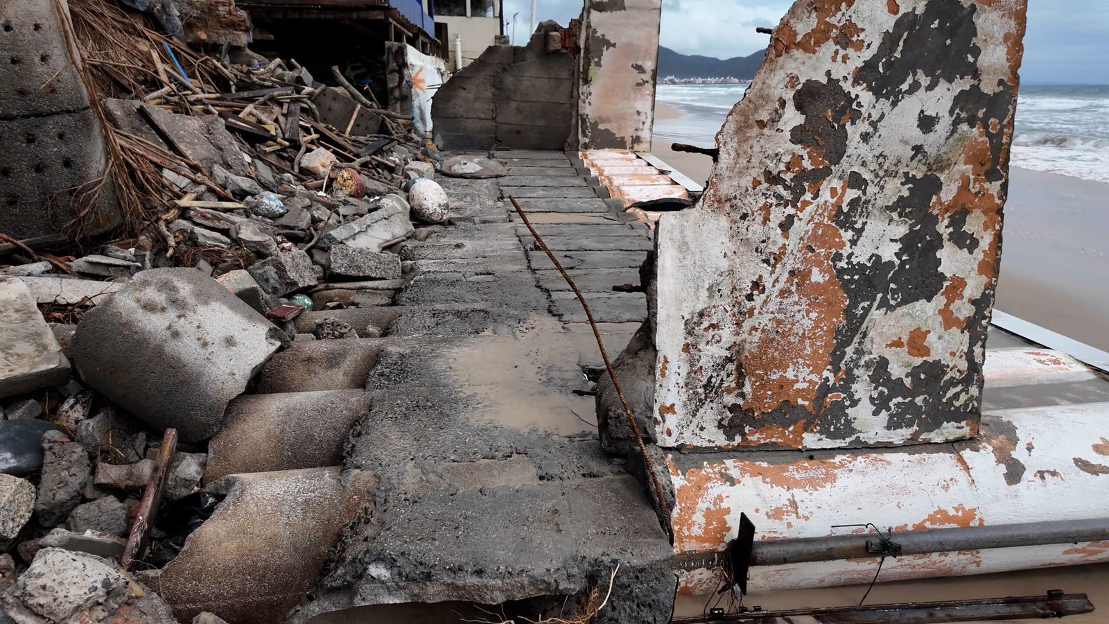 Praias em Santa Catarina sentem forte impacto das mudanças climáticas