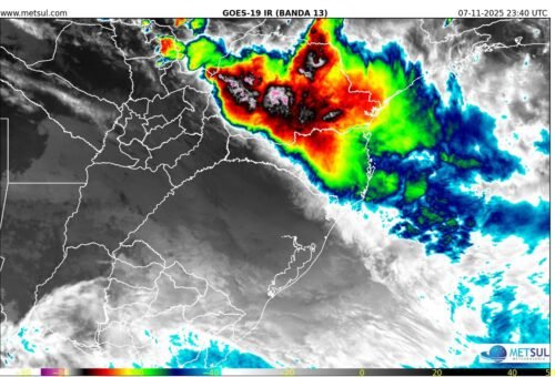 Tornado destrói cidade do Paraná. Fenômeno atingiu Rio Bonito do Iguaçu no fim da tarde desta Sexta-feira, 7
