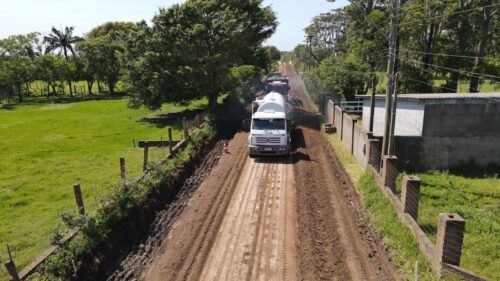 INICIA A TERRAPLENAGEM PARA O ASFALTAMENTO DO TRECHO FINAL DA ESTRADA DO PALMITAL EM OSÓRIO 1 587016673 1277426211092610 3940774170800216011 n