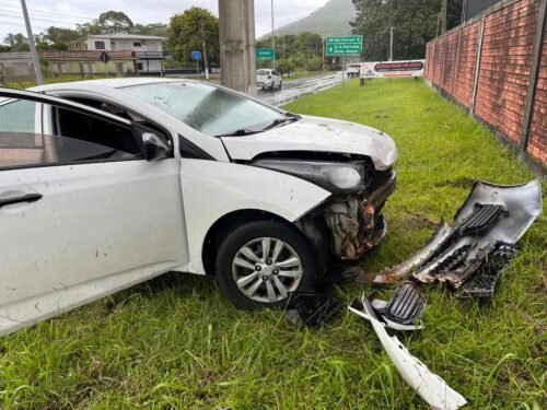 Motorista perde controle e bate em muro após ter frente cortada em Osório 1 588616344 24874375228900870 2357531462652420872 n