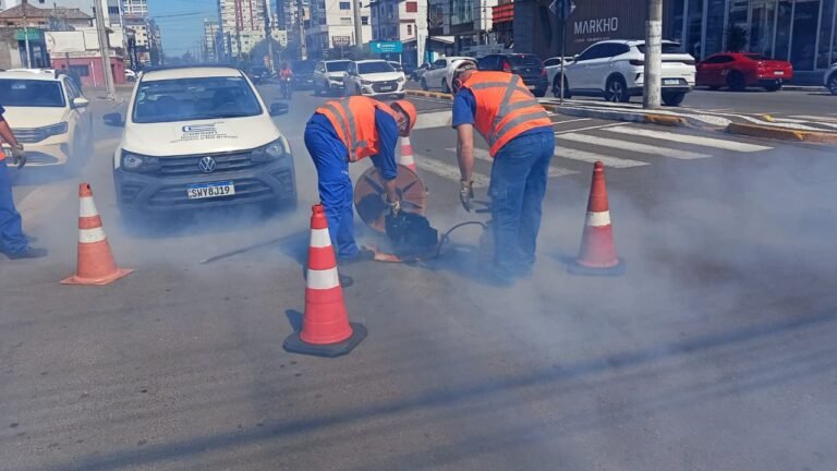 Corsan fiscaliza ligações de drenagem de água das chuvas à rede de esgoto doméstico nos bairros Centro, Santa Luzia e Santo Antônio, em Capão da Canoa 7 9a5c38c7 df34 4163 8de9 6ae09c9a336a