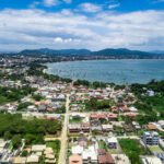 Com alta do dólar e das passagens internacionais, turismo doméstico cresce e multipropriedade alcança R$ 92,7 bi no Brasil