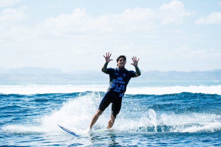Gabriel Medina 24Fiji AH2 4927 Aaron Hughes