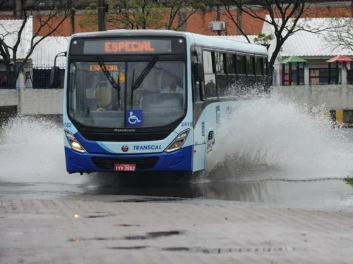 Alerta de tempestades: Como será a passagem da frente fria no Rio Grande do Sul