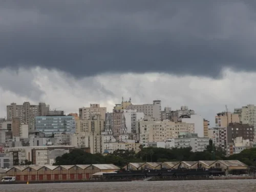 Frente fria se afasta e tempo melhora nesta Segunda no RS