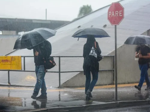 Ciclone deixa RS em alerta para ventos de até 100 km/h e chuva volumosa nesta Sexta-feira