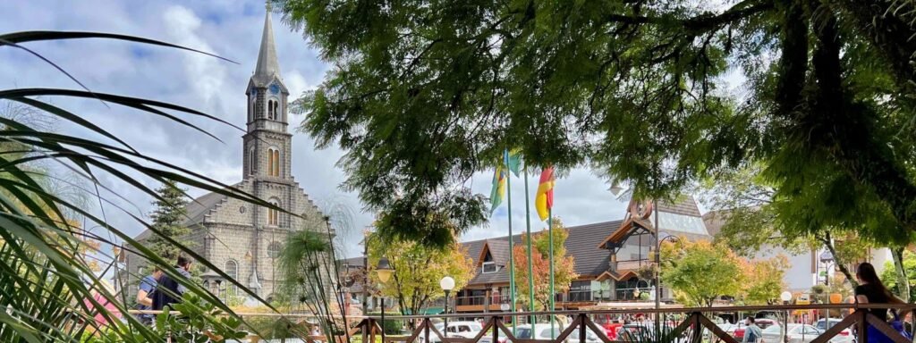 em Gramado PRAÇA MAJOR NICOLETTI 