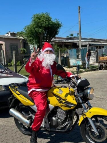 Grupo de motociclistas Street Lions realiza ação de Natal e distribui mais de 700 pacotes em Osório
