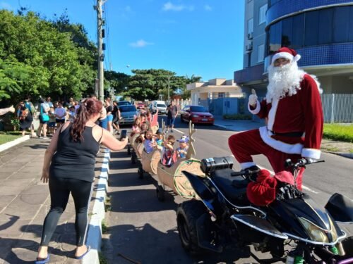 ÚLTIMO BRIQUE DAS CARRETAS DE 2025 ENCANTOU AS CRIANÇAS COM AS ATRAÇÕES NATALINAS EM OSÓRIO