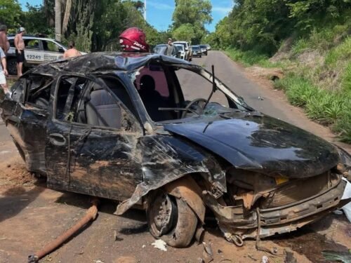 Acidente deixa uma pessoa morta e quatro feridas na tarde de Natal, na ERS-591, em Ametista do Sul