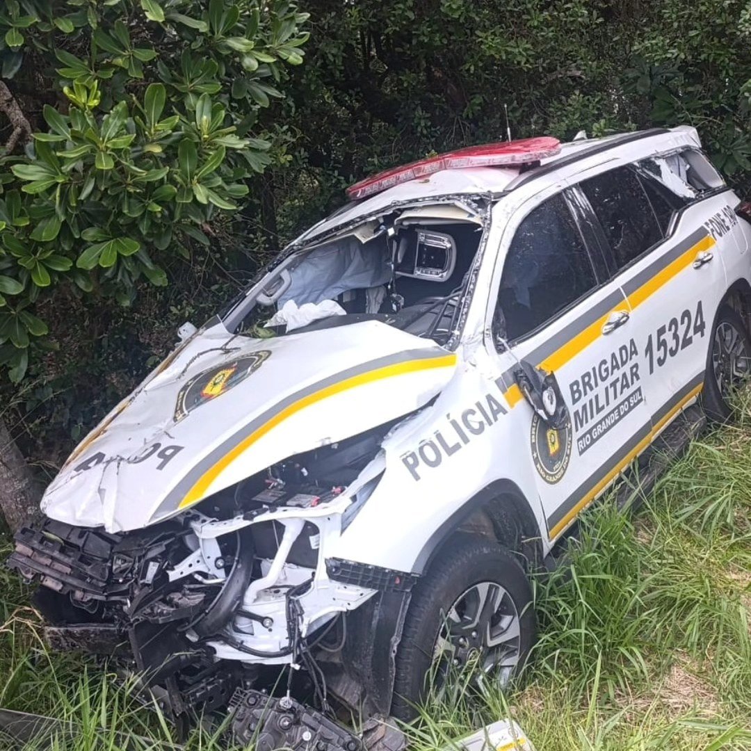 Grave acidente envolvendo veículo da BM é registrado na RST-101, em Osório, na tarde deste Domingo 3 606837069 25166856216319435 3868535233394164888 n