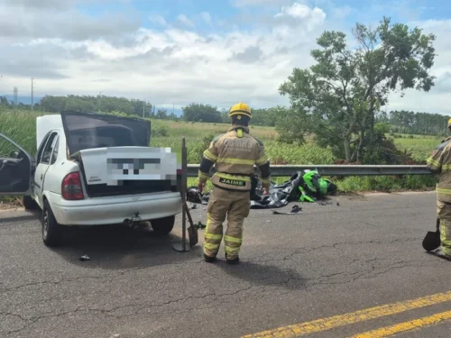 Motociclista morre após colisão com carro na Estrada do Mar em Capão da Canoa