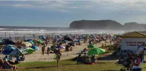 Guarda-vidas realizam resgate e centenas de atendimentos no Dia de Natal em Torres