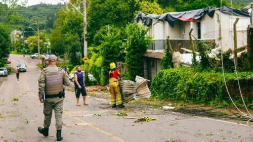 Imagens aéreas da destruição confirmam mais um tornado na Serra Gaúcha 4 farroupilha5.jpg