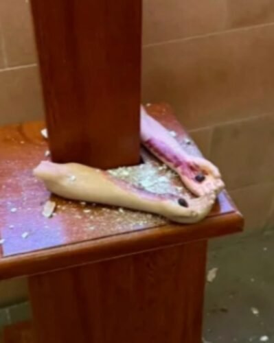 Igreja Matriz de Encantado é Alvo de Vandalismo 1 611192229 1452484880218198 9141181393734084461 n