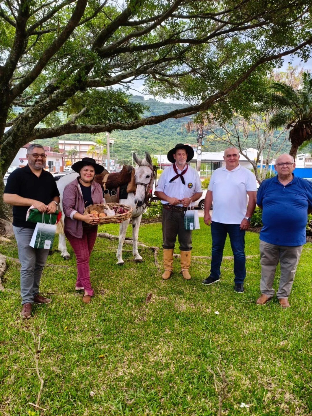 Única mulher da Cavalgada, Priscilla Machado Griebeler chega a Osório após 27 dias de jornada a cavalo 3 615154789 25294495766888812 375810309891566473 n