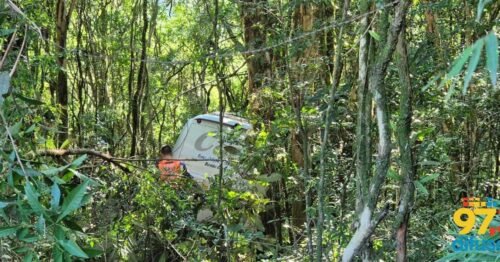 MICRO-ÔNIBUS PERDE OS FREIOS E SAI DA PISTA DEIXANDO VÁRIOS FERIDOS NA SERRA 2 616015347 1312865250647652 1038319249176352689 n