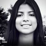 Adolescente sofre descarga elétrica e morre ao usar celular com  carregador na tomada