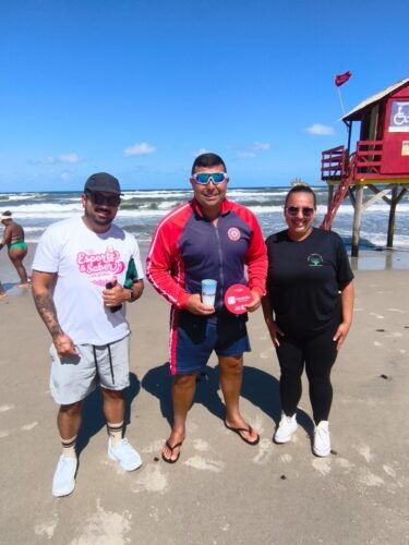 COPOS DO PROGRAMA JOGUE LIMPO COM OSÓRIO SÃO DISTRIBUÍDOS EM AÇÃO DE EDUCAÇÃO AMBIENTAL EM ATLÂNTIDA SUL 2 616159027 1323714839797080 4247755587396151137 n