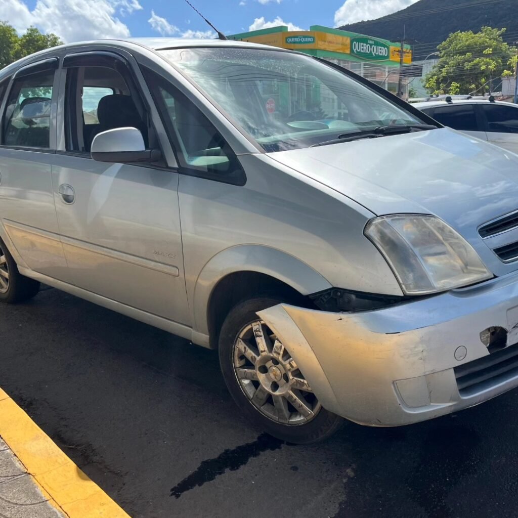 Colis&atilde;o entre ve&iacute;culos &eacute; registrada no Centro de Os&oacute;rio e deixa apenas danos materiais