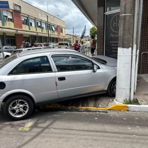 Acidente de trânsito deixa um ferido no Centro de Osório 1 619332141 25382152231456498 1837927379259678022 n
