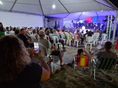 SHOWS MUSICAIS MARCAM A ABERTURA OFICIAL DA 13ª FEIRA DO LIVRO DE ATLÂNTIDA SUL 10 623146658 1333046655530565 5333888909244779737 n