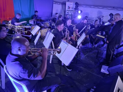 SHOWS MUSICAIS MARCAM A ABERTURA OFICIAL DA 13ª FEIRA DO LIVRO DE ATLÂNTIDA SUL 11 623819495 1333046575530573 807610898564438912 n