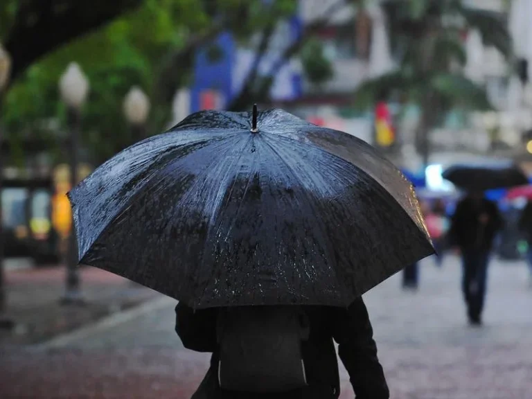 Inmet emite alerta de tempestade e vento na Região Sul 1 ChuvaFA01 1