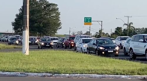 Houve congestionamentos nas vias de saída do Litoral Norte neste Sábado