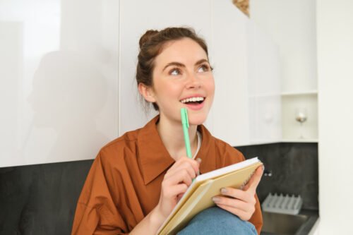 Psicóloga explica por que o Ano Novo impulsiona a mudança e como definir metas realistas