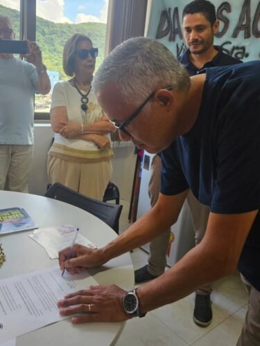 Lei que Institui Feriado Municipal em Homenagem a Nossa Senhora dos Navegantes e Iemanjá é Promulgada na Câmara de Vereadores de Osório 2 624305920 1245652964332673 4987418429825774359 n 1