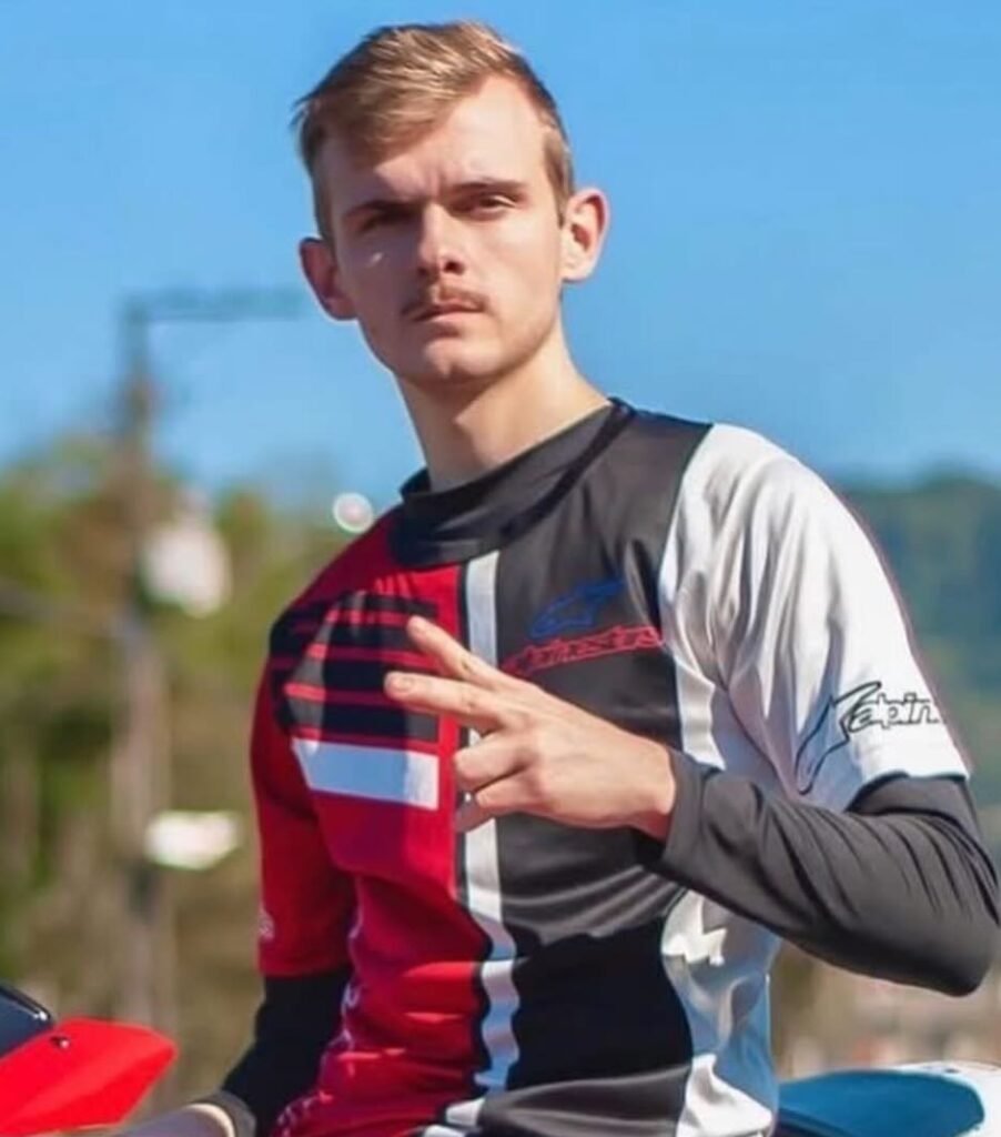 Um motociclista de 26 anos morreu na tarde deste s&aacute;bado (31), ap&oacute;s um grave acidente de tr&acirc;nsito, no km 347 da BR-386, no Vale do Taquari