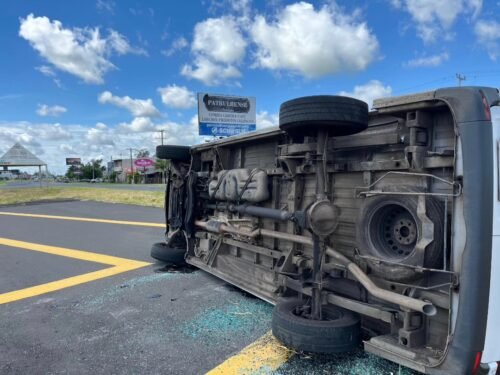 Van capota no trevo da RS-030 em Osório na Manhã deste Domingo 2 626439742 25462310950107292 7303270998700820482 n