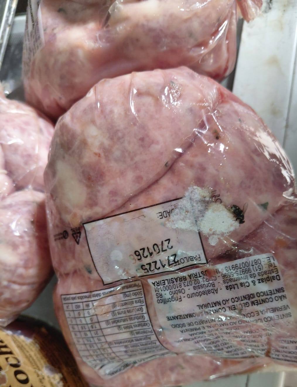 Fiscaliza&ccedil;&atilde;o sanit&aacute;ria apreende cerca de 500 kg de alimentos impr&oacute;prios em Os&oacute;rio e Atl&acirc;ntida Sul